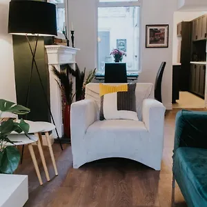  Holiday home Contemporary Townhouse United Kingdom